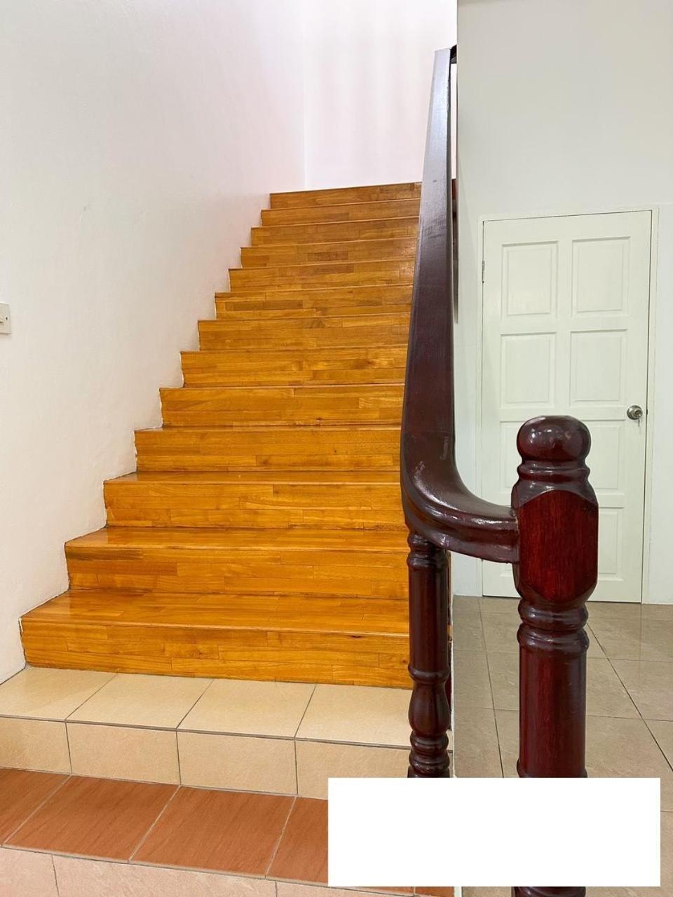 Ling'S Homestay Miri Exteriör bild